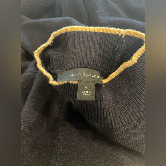 Ann Taylor Navy Short Sleeve Knit - Picture 8 of 8